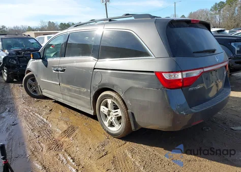 2013 Honda Odyssey Touring/Touring Elite z USA, uszkodzony, nr VIN 5FNRL5H93DB066984